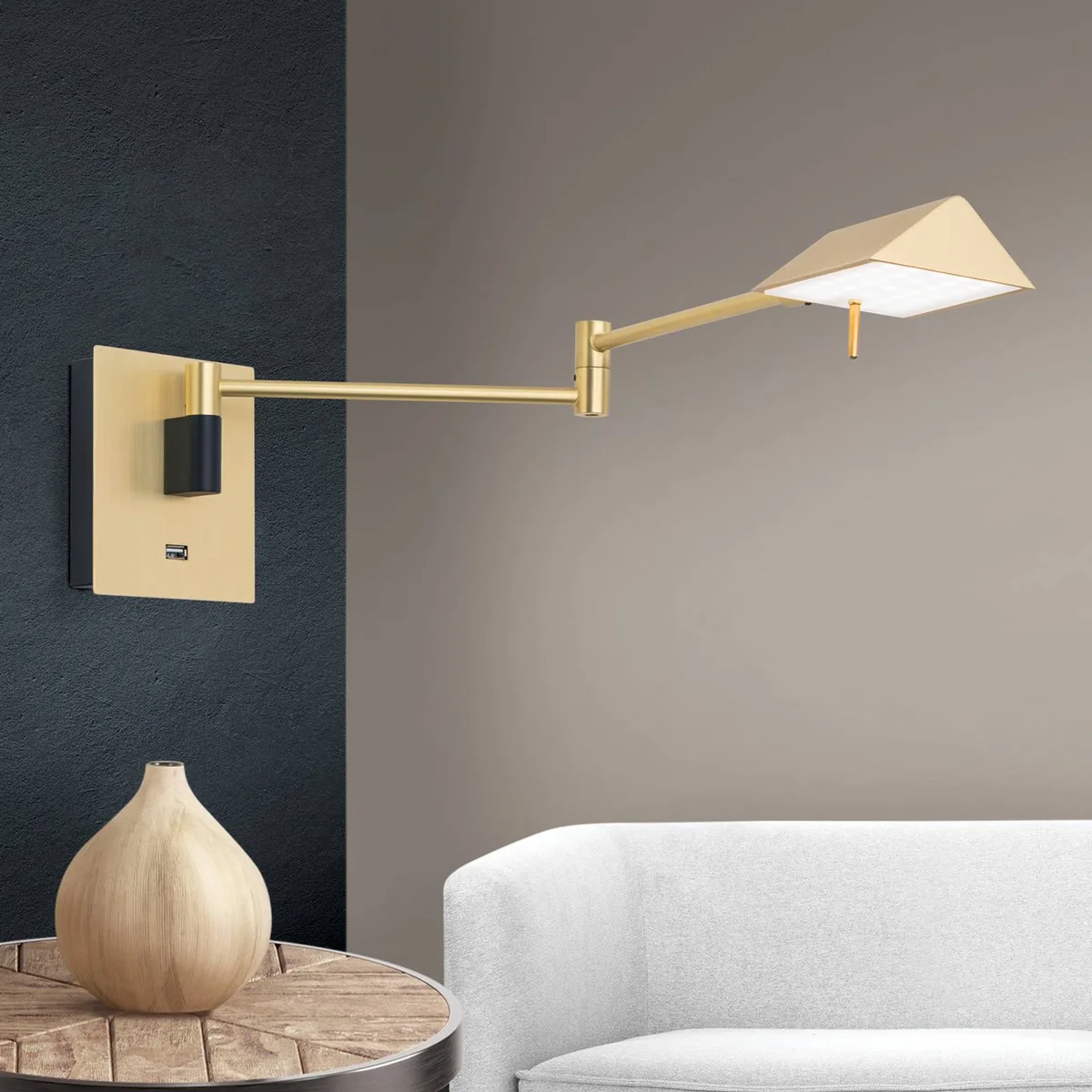 LED-vägglampa Boston med USB-uttag, mässing von Orion in Mat messing, Schwarz – Produktfoto