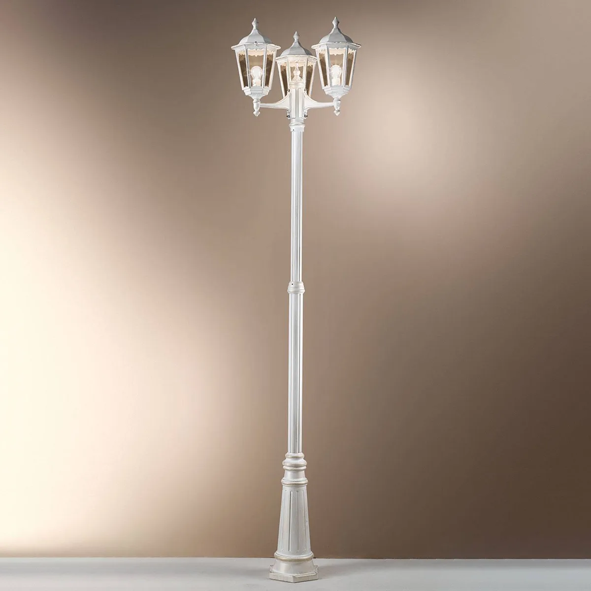 Mastlamp Puchberg 3-lamps 255 cm wit-goud von Orion in Wit-goud, Rookgrijs – Produktfoto