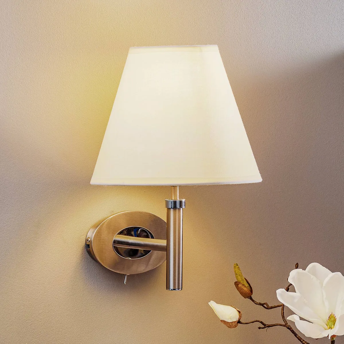 Nikkelen wandlamp Lilly met stoffen kap de Orion en Blanc, Mat nikkel – photo produit