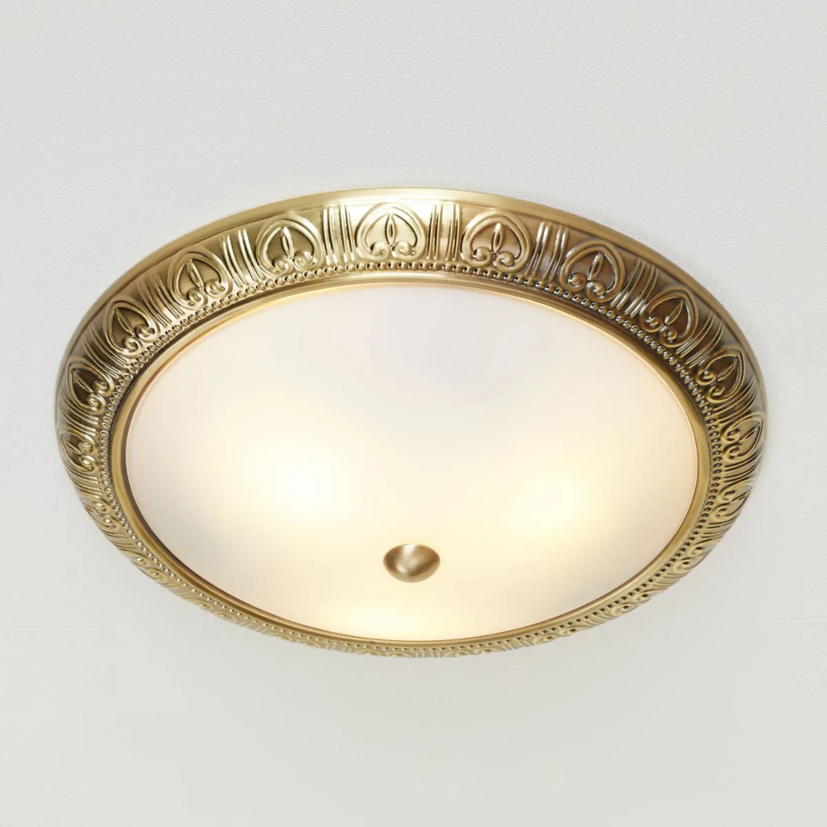 ORION 38 cm - Lembit plafondlamp de Orion en Antiek messing, Wit opaal – photo produit