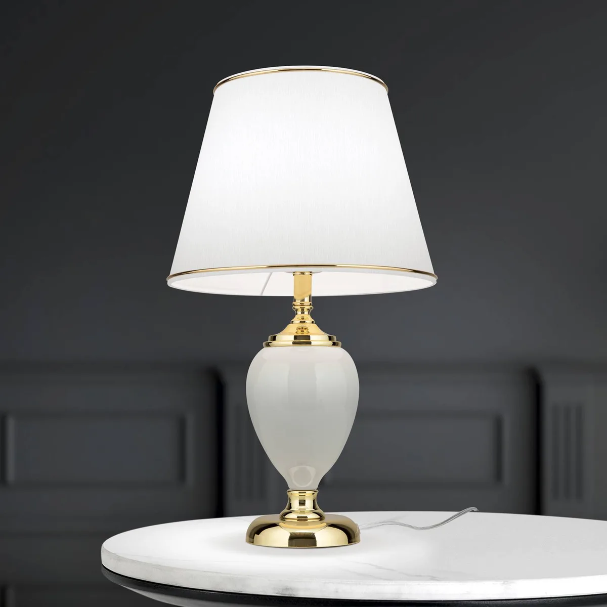 Ovum tafellamp, wit/goudkleurig, hoogte 48 cm, keramiek/chintz von Orion in Weiß, Gold – Produktfoto