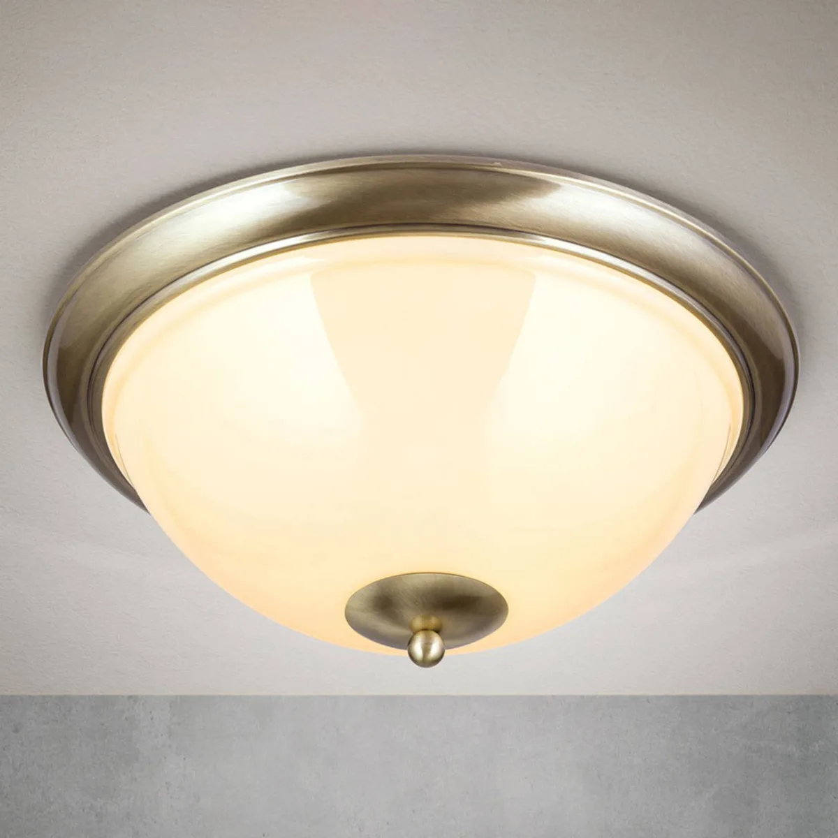 Plafondlamp Oostenrijkse oude lamp, Ø 50 cm de Orion en Antiek messing, Glanzend crème – photo produit