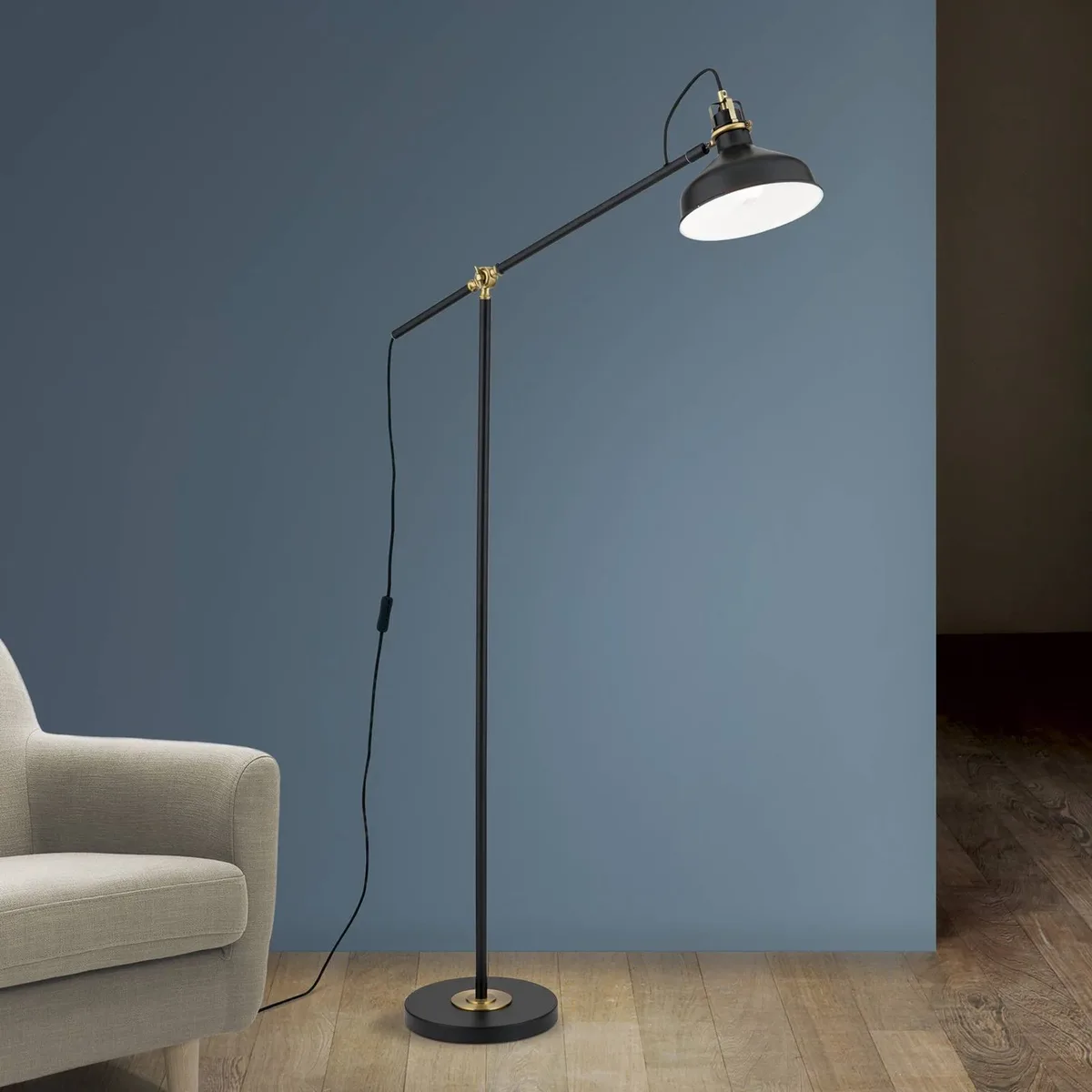 Schiller vloerlamp, zwart, metaal, 153 cm, verstelbaar de Orion en Noir, Antiek messing – photo produit