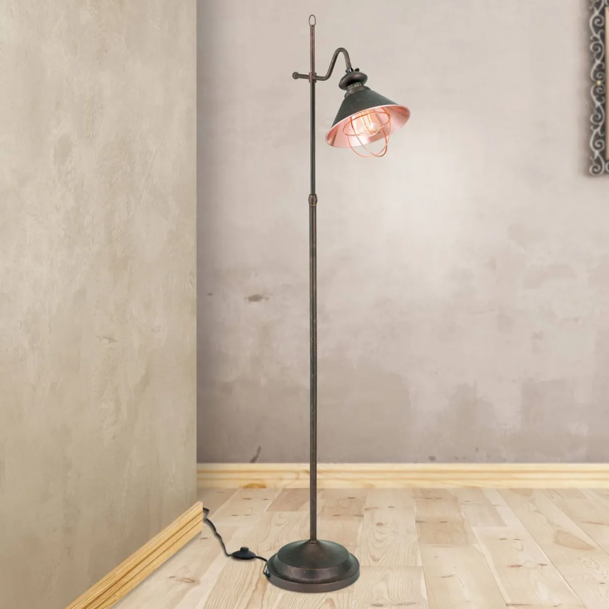 Staande lamp Shanta in antieke stijl de Orion en Noir, Koper glanzend – photo produit