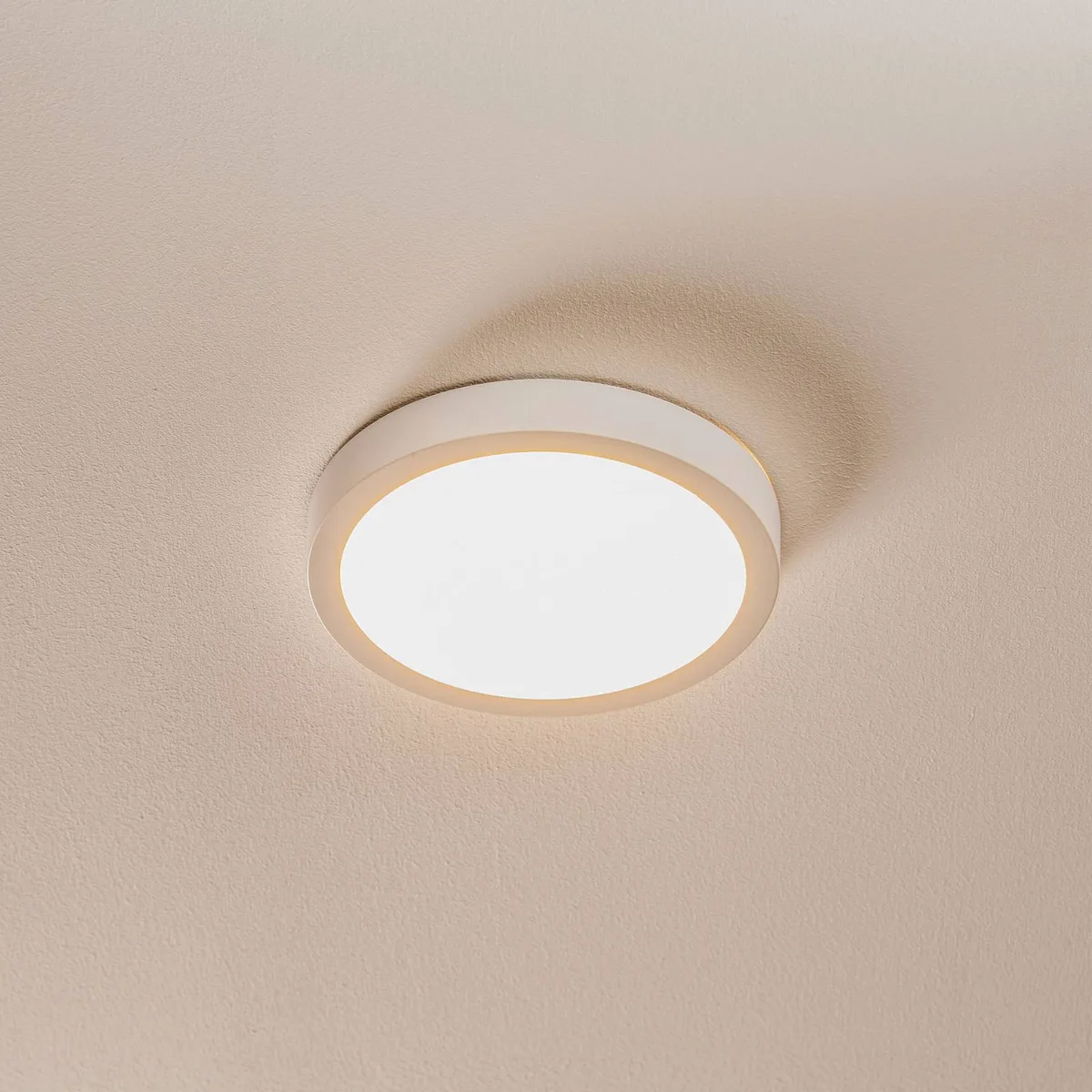Vika - eenvoudige LED plafondlamp, 18 cm von Orion in Weiß, Gesatineerd – Produktfoto