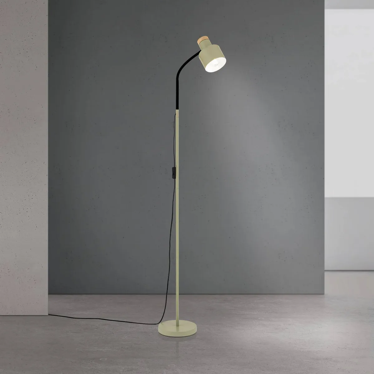 Vloerlamp Gili, staal, hoogte 150 cm, E27 von Orion in Hellgrün – Produktfoto