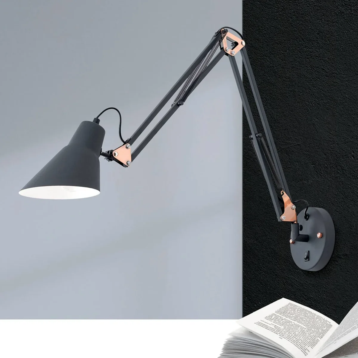 Vrijgezelle wandlamp met veerbalanser en schakelaar de Orion en Matzwart, Cuivre – photo produit