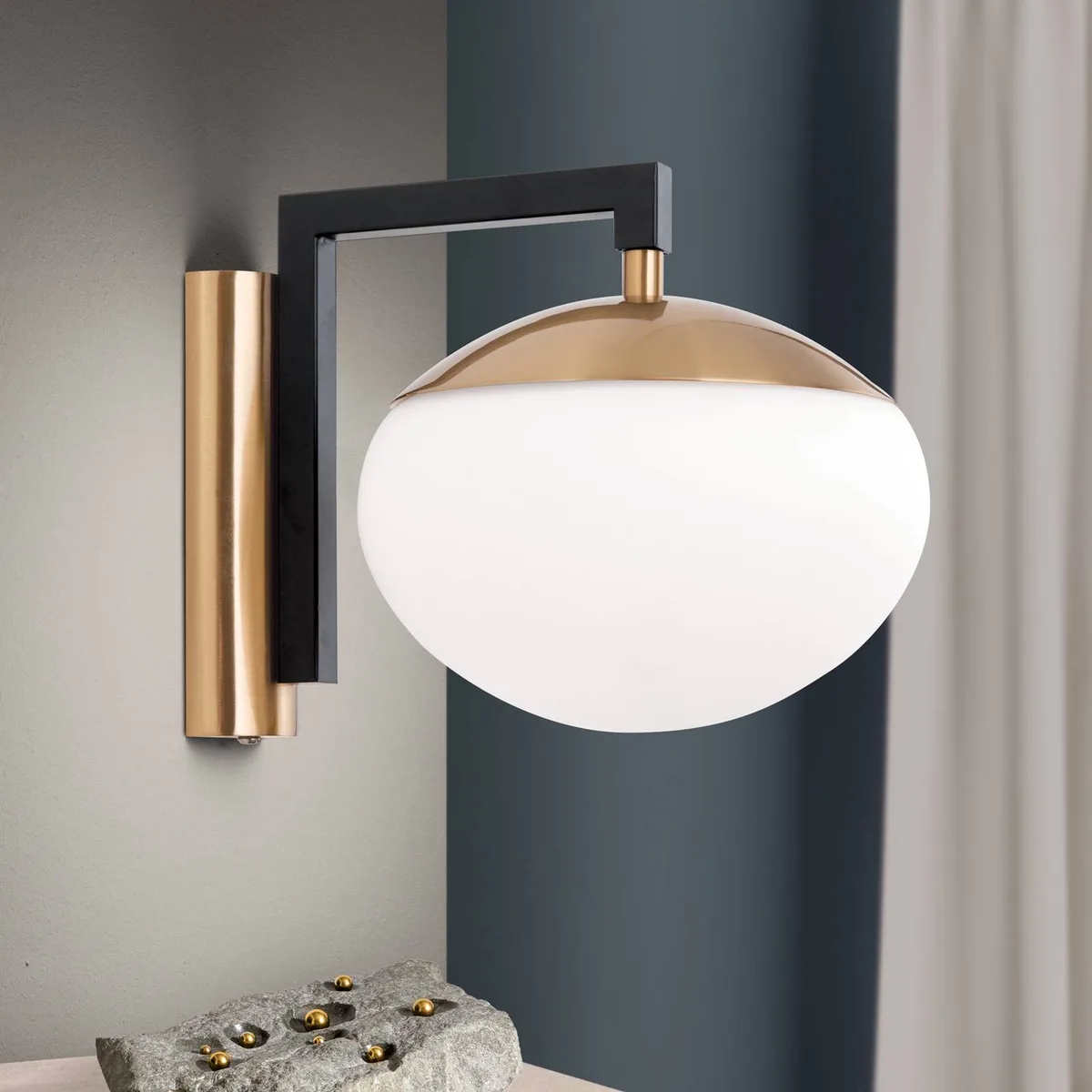Wandlamp Josephine met kap van glas by Orion in Brass, Black, Opaal mat – product photo