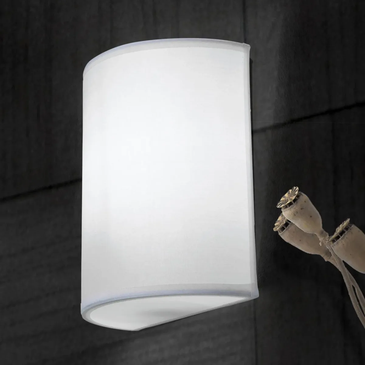 Wandlamp UFO met linnen kap in fra Orion i Hvid – produktbillede