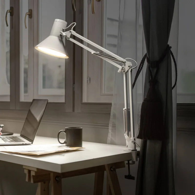 LED klemlamp Office Line Desk Retro, 3.000 K von Osram in Weiß – Produktfoto
