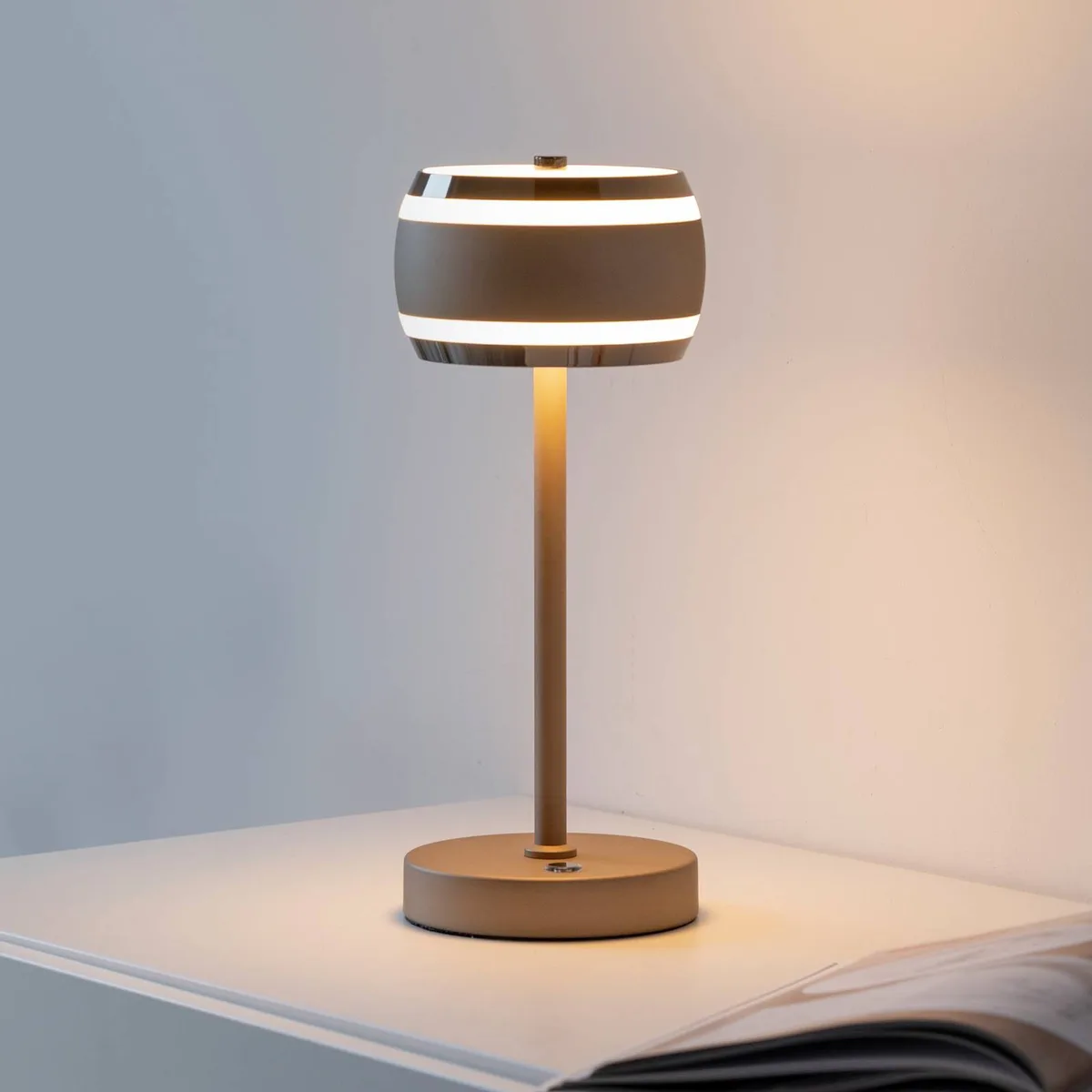 Accu-tafellamp PURE Falling Rings, brons/donker chroom, CCT de Paul Neuhaus en Bronze, Donker chroom – photo produit