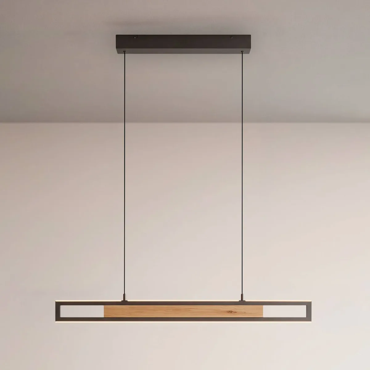 LED hanglamp Sveja, lengte 80 cm, zwart/houtkleur, CCT von Paul Neuhaus in Eikenhout, Matzwart – Produktfoto