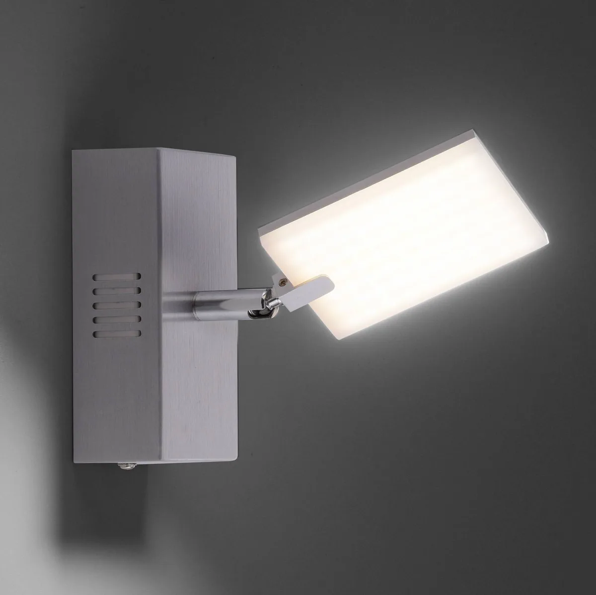 Mira LED wandlamp met remote, CCT, alu von Paul Neuhaus in Gesatineerd aluminium – Produktfoto