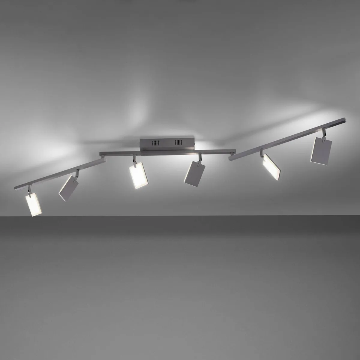 Mira plafondlamp 6-lamps remote CCT alu by Paul Neuhaus in Gesatineerd aluminium – product photo