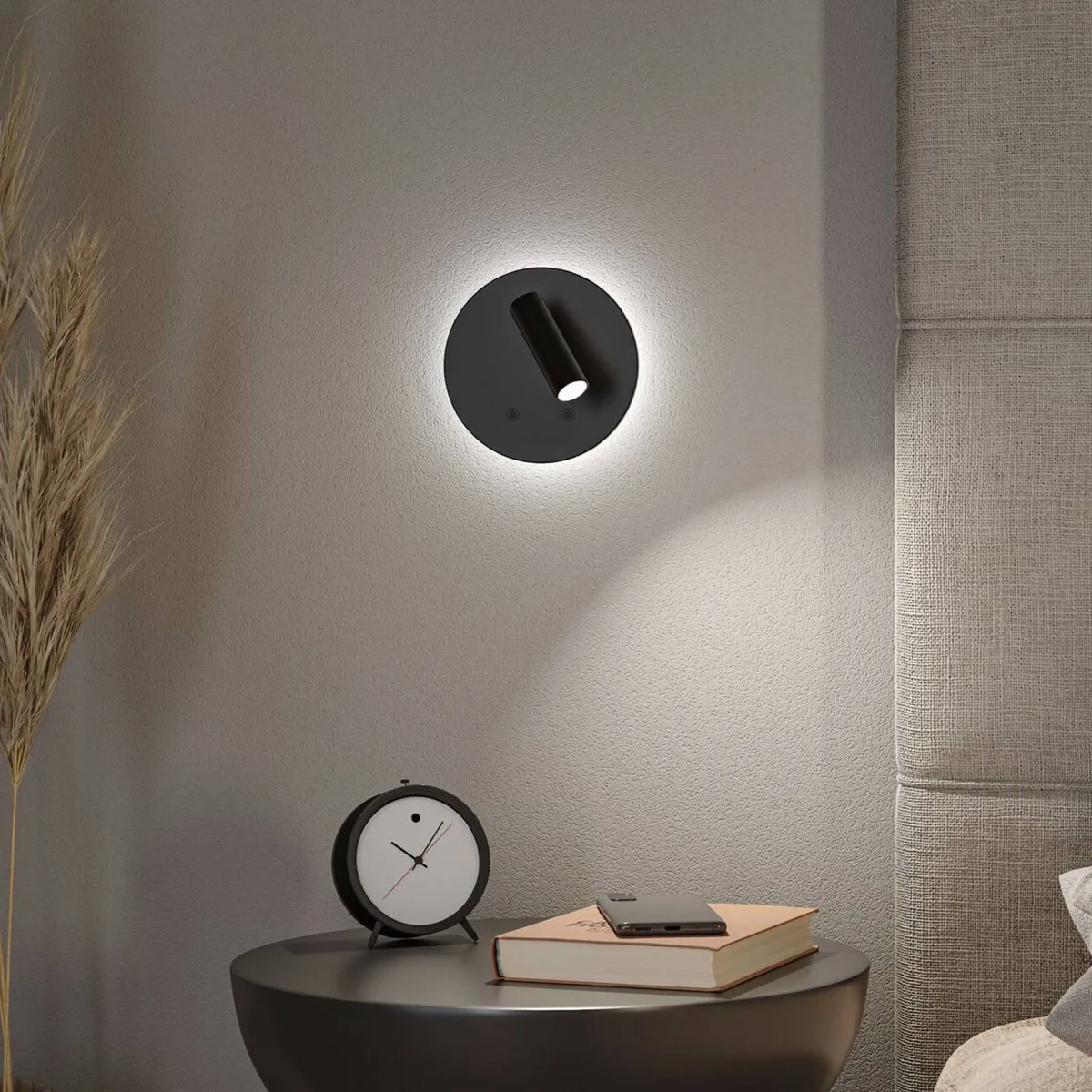LED wandlamp op accu Kiora 2700K 80lm / 50lm 3,7V 0,6W / 0,7W dimbaar fra Paulmann i Sort – produktbillede 2 af 5