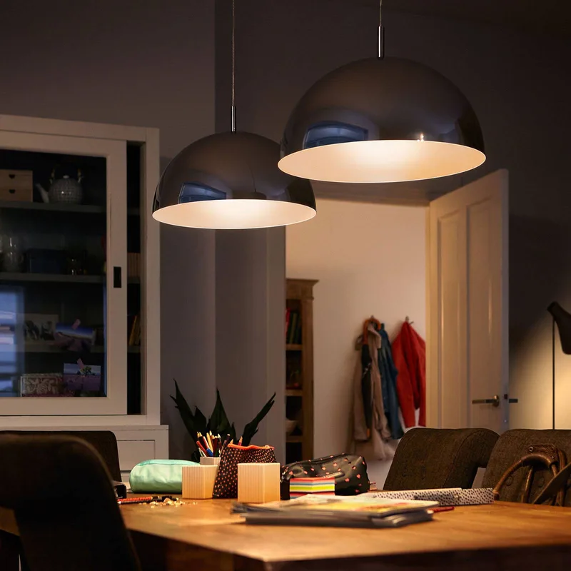 Classic LED lamp E14 P45 2,5W 2700K helder van Philips – productfoto
