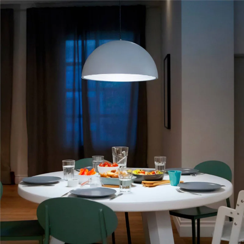 E27 LED-pære globe G95 4 W 840lm 840 klar fra Philips – produktbillede
