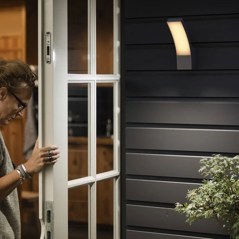 Splay udendørs LED-væglampe, 2.700 K fra Philips i Antracit – produktbillede
