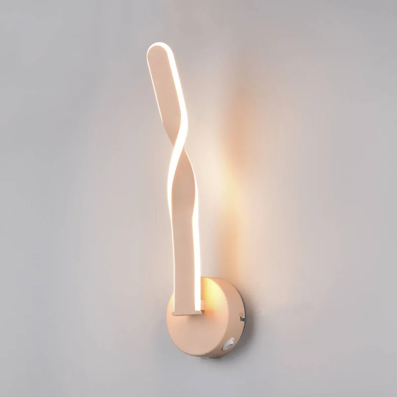 LED wandlamp Ginko, metaal, hoogte 45,5 cm van Reality in Zand – productfoto