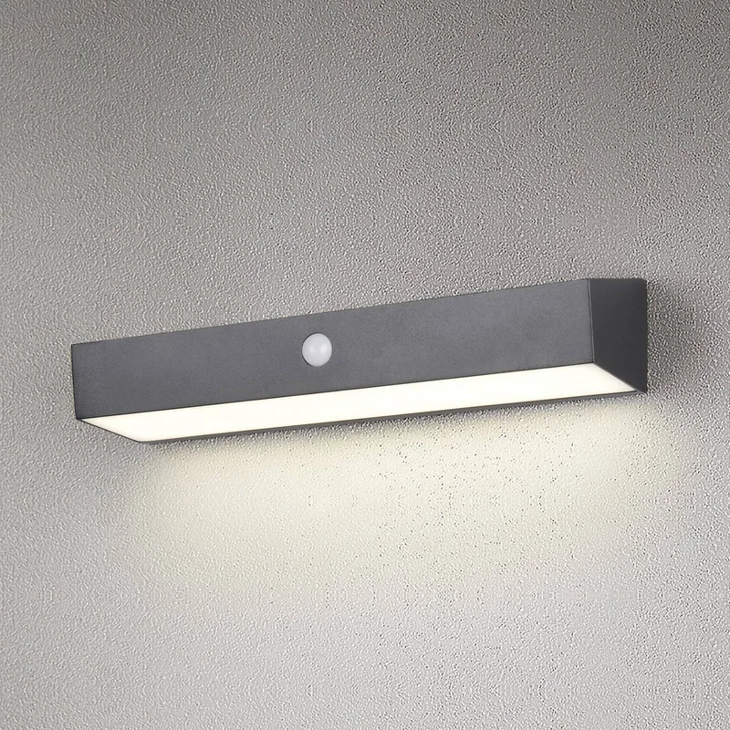 Silves wandlamp op zonne-energie, sensor, IP44 von Reality in Schwarz – Produktfoto