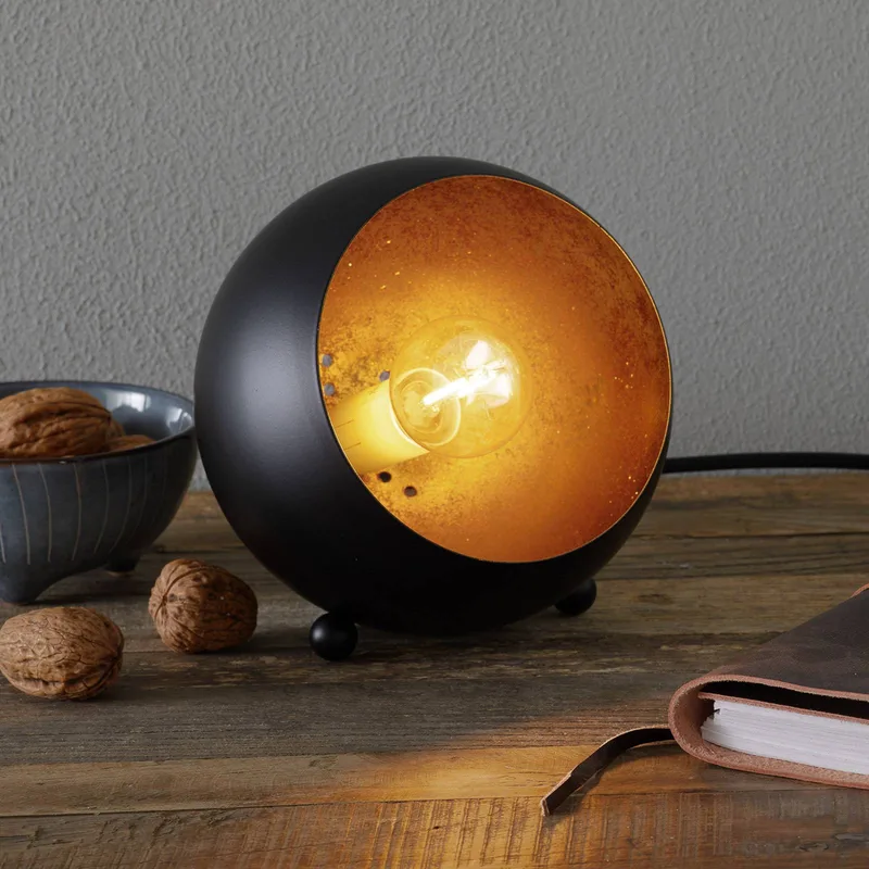 Tafellamp Billy in tweekleurig ontwerp van Reality in Zwart mat, Goud – productfoto