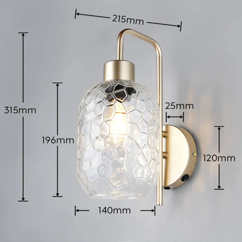 Wandlamp Emelie, goudkleurig/transparant, metaal, glas, E27 von Reality in Gold, Helder – Produktfoto