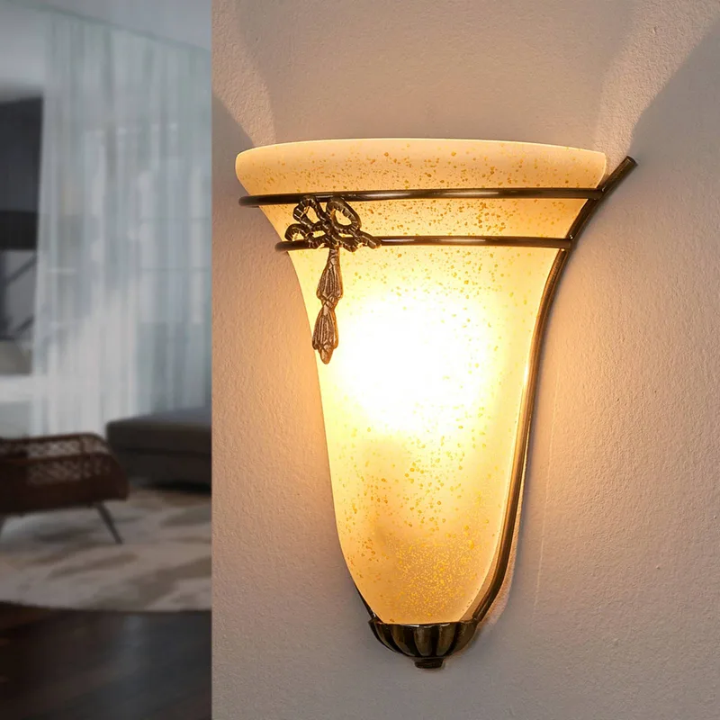 Antiek ogende wandlamp ASCANA de Searchlight en Bronze, Crème – photo produit
