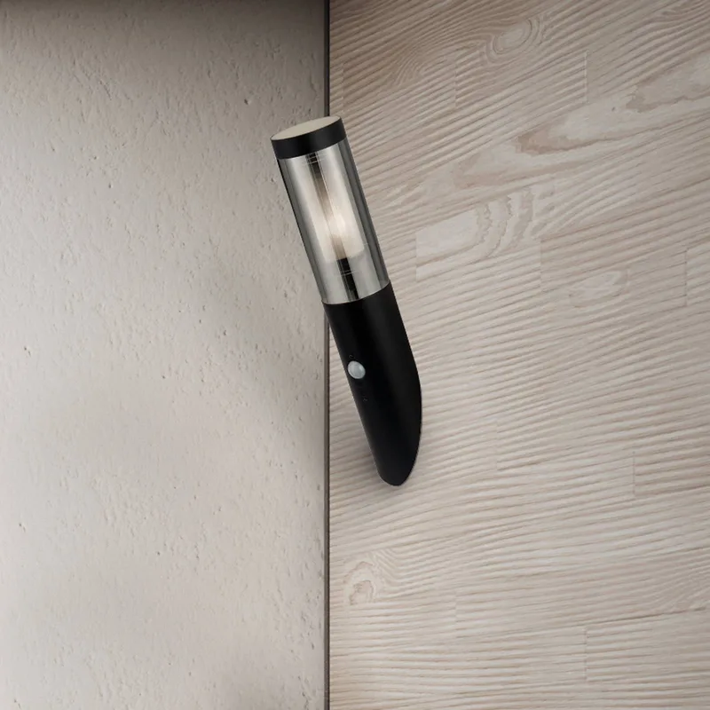Buitenwandlamp Batton, hoogte 40 cm, zwart/rookgrijs, sensor von Searchlight in Schwarz, Rookgrijs – Produktfoto