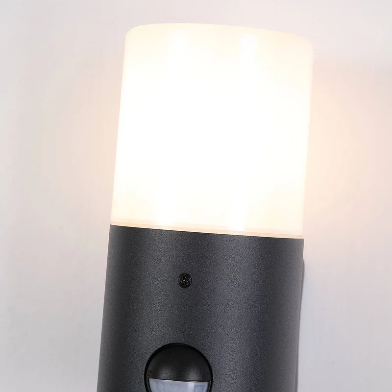 Buitenwandlamp Cannes, hoogte 17 cm, zwart/wit, 1-lamp, met sensor von Searchlight in Schwarz, Weiß – Produktfoto