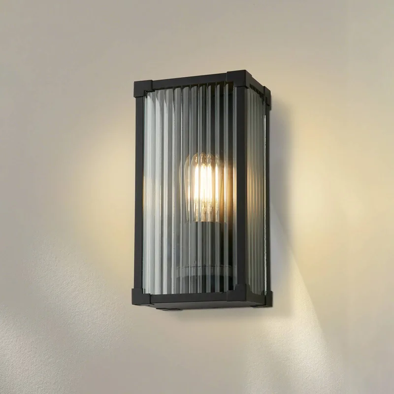 Buitenwandlamp Cincinnati, zwart, breedte 16 cm, metaal de Searchlight en Noir, Helder – photo produit