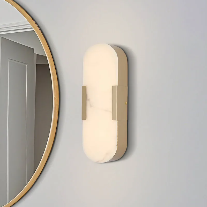LED-Bad-Wandlampe Opaline Höhe 35 cm goldfarben Metall/Resin von Searchlight in Gold, Weiß – Produktfoto