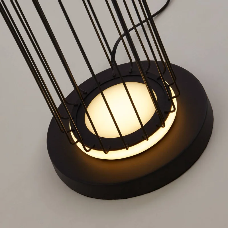 LED vloerlamp Cage in kooidesign de Searchlight en Gesatineerd zwart – photo produit