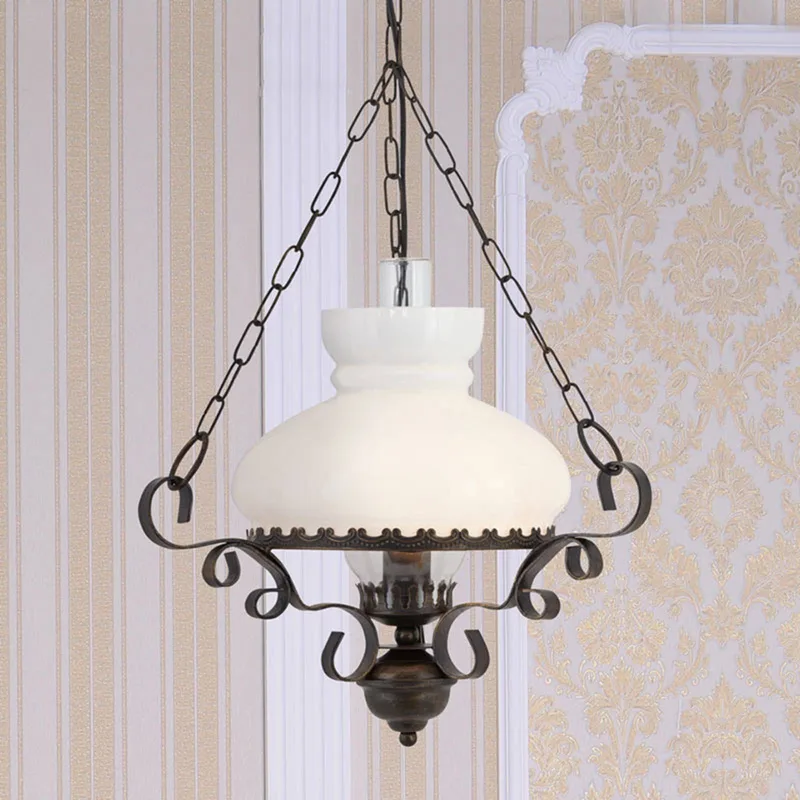 OIL LANTERN - pendellampe med antik charme fra Searchlight i Antiek zwart, Hvid – produktbillede