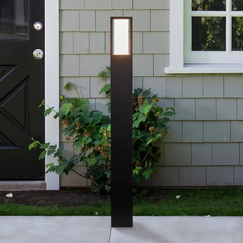 Tuinpadverlichting Avenue, zwart, hoogte 73 cm, metaal von Searchlight in Schwarz, Weiß – Produktfoto