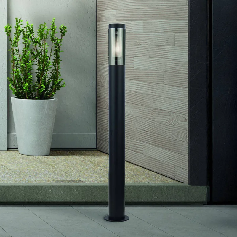 Tuinpadverlichting Batton, IP44, zwart, hoogte 90 cm, metaal von Searchlight in Schwarz, Rookgrijs – Produktfoto