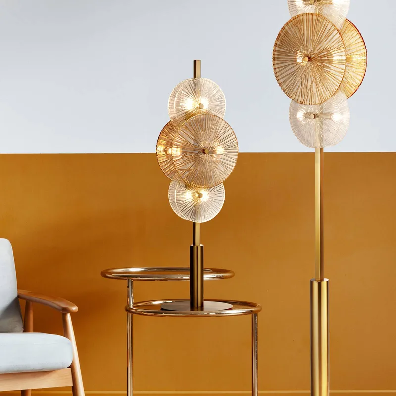 Wagon Wheel bordlampe, 6-lys fra Searchlight i Messing, Helder, Amber – produktbillede