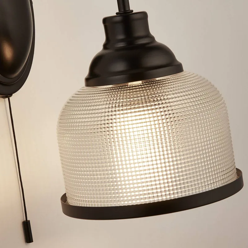 Wandlamp Bistro met trekschakelaar, zwart de Searchlight en Mat zwart, Transparent – photo produit