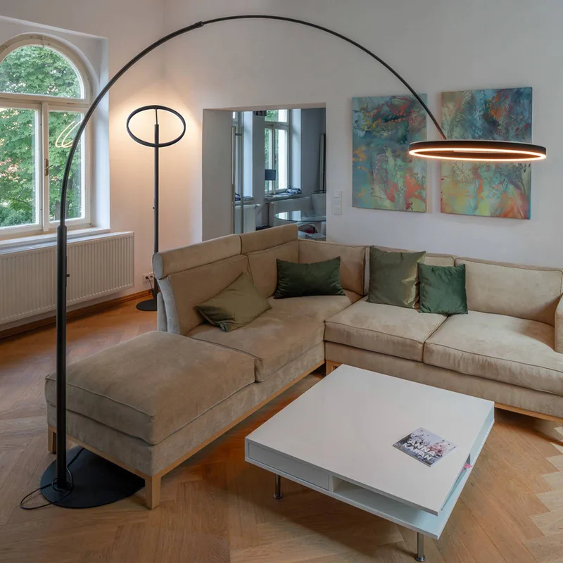 LED vloerlamp One Bow FL, staal, hoogte 232 cm van SLV in Zwart – productfoto