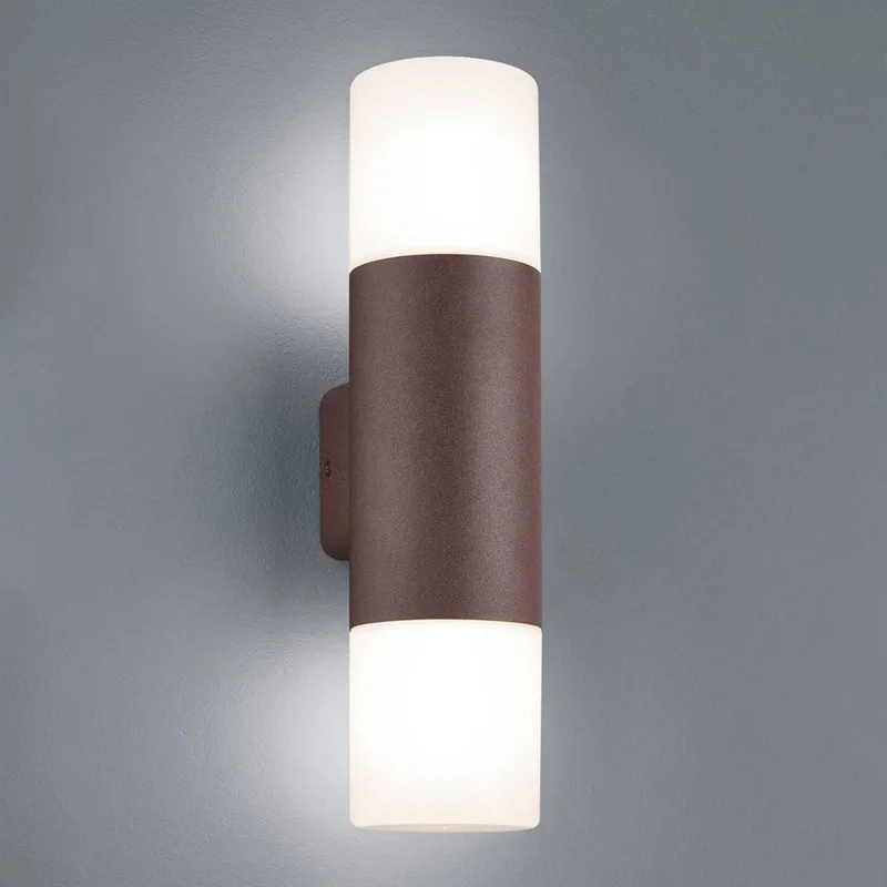 Buitenwandlamp Hoosic met twee lampjes fra Trio i Roestbruin, Hvid – produktbillede