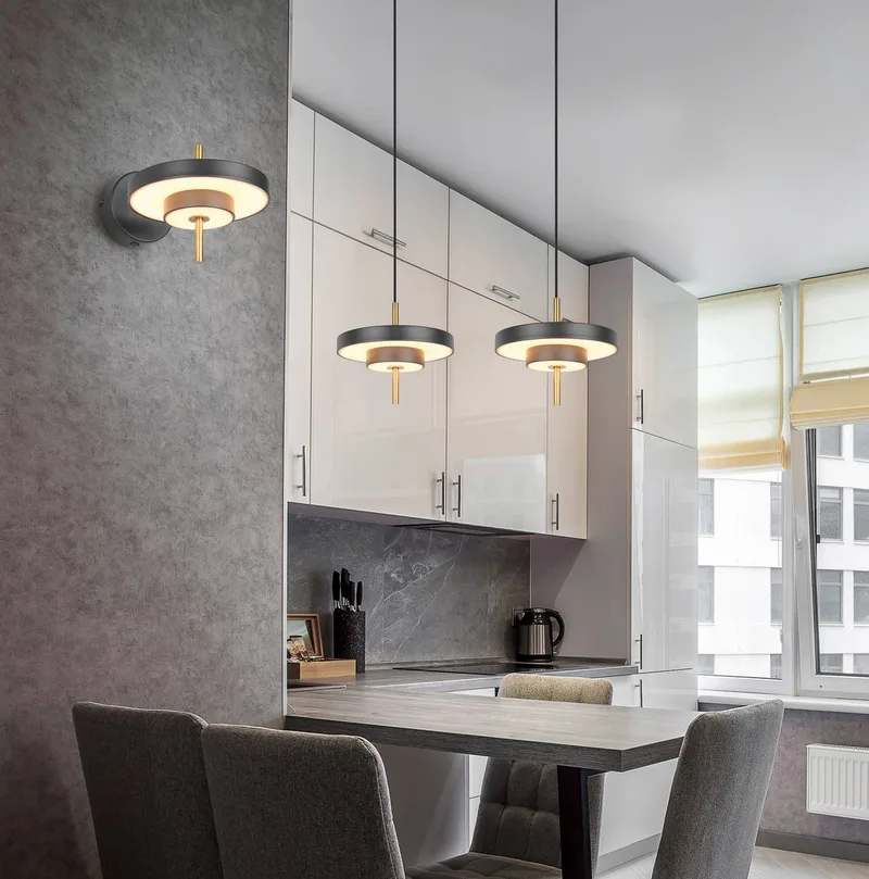 LED hanglamp Keaton, zwart/goudkleurig, Ø 40 cm, CCT von Trio in Schwarz, Gold, Weiß – Produktfoto