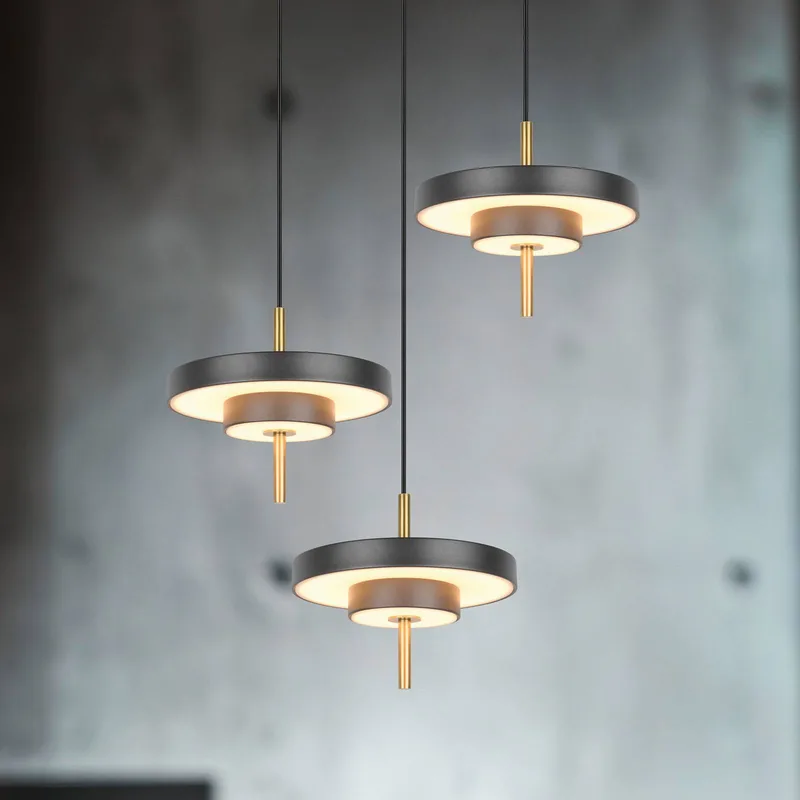 LED hanglamp Keaton, zwart/goudkleurig Ø 45 cm CCT 3-lamps. van Trio in Zwart, Goud, Wit – productfoto