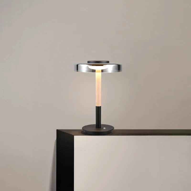 LED-Tischlampe Celeste chrom/holz 35 cm Glas/Metall Touchdim von Trio in Chrom, Licht hout, Schwarz – Produktfoto