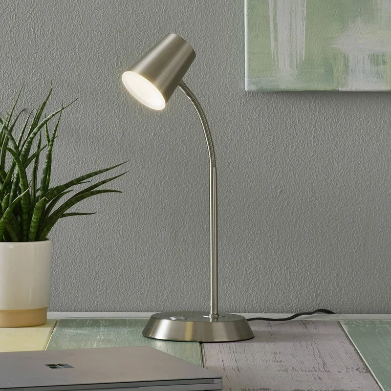 Nikkel gekleurde led tafellamp Narcos van Trio in Nikkel, Wit – productfoto
