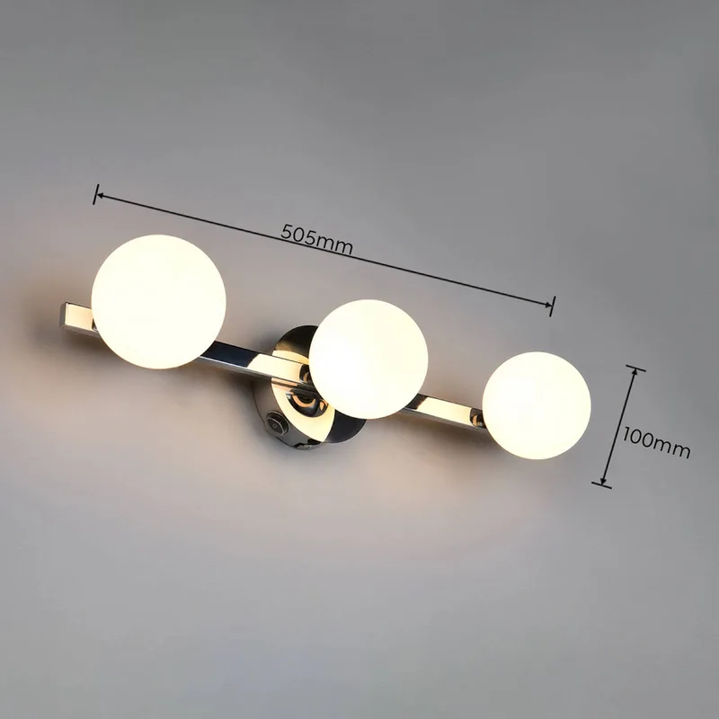 Wandlamp Alfio, breedte 50 cm, chroom, metaal/glas, IP44, 3-lamps från Trio i Krom, Vit – produktbild