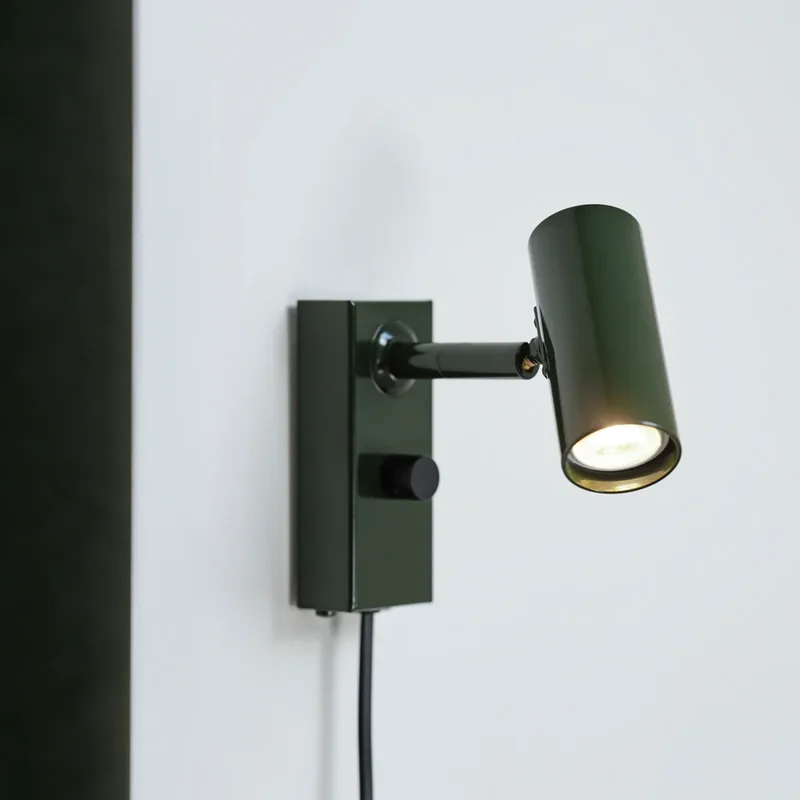 Cato wandlamp bosgroen/zwart hoogte 15 cm dimbaar fra Belid – produktbillede