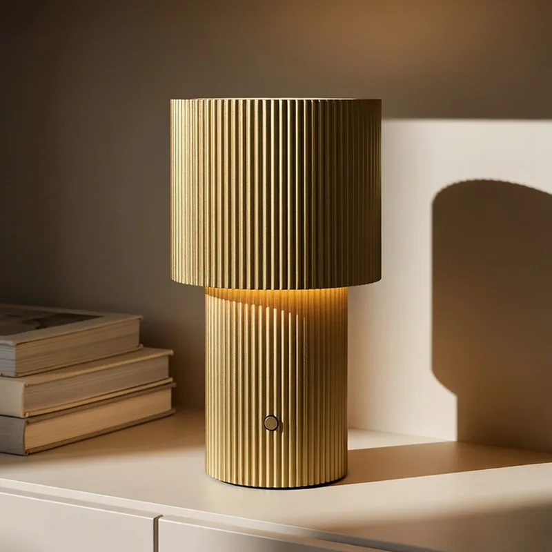 Herstal Lampe de table portable Iluma Or de Belid – photo produit