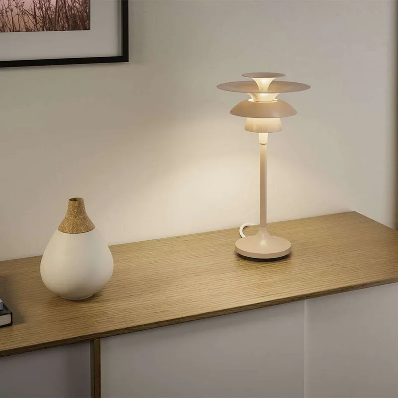 Picasso Taffellamp H34,8 Nougat fra Belid – produktbillede