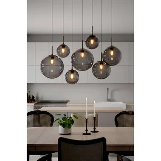 By Rydens hanglamp Laura, lengte 86 cm, 7-lamps, rookgrijs från By Rydéns i Svart, Rookgrijs – produktbild 3 av 4