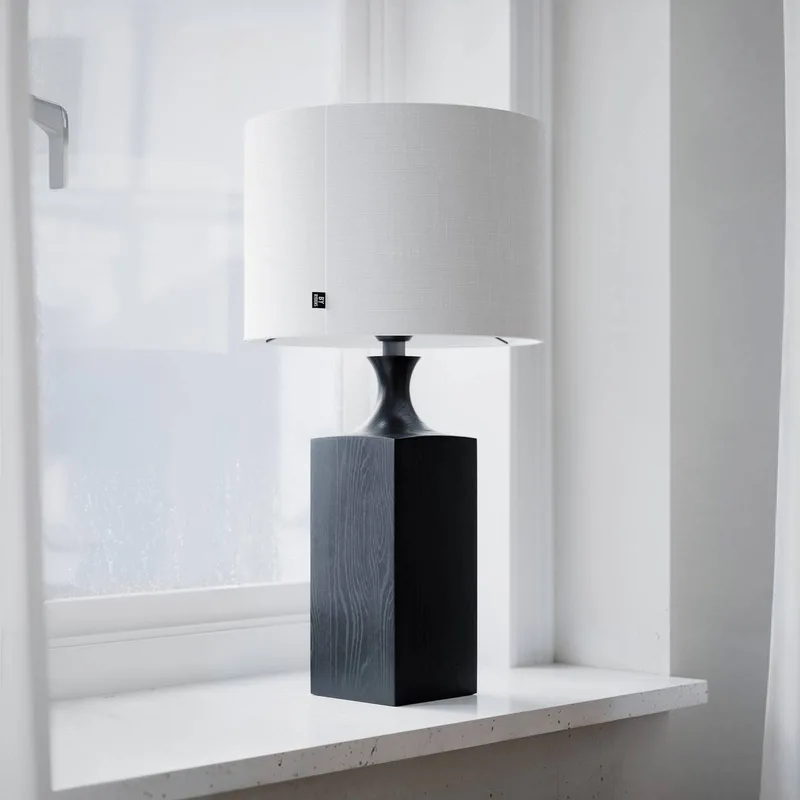 By Rydens lampe de table Woody, hauteur 56 cm, noir/blanc, bois de By Rydéns en Noir, Blanc – photo produit 1 sur 3