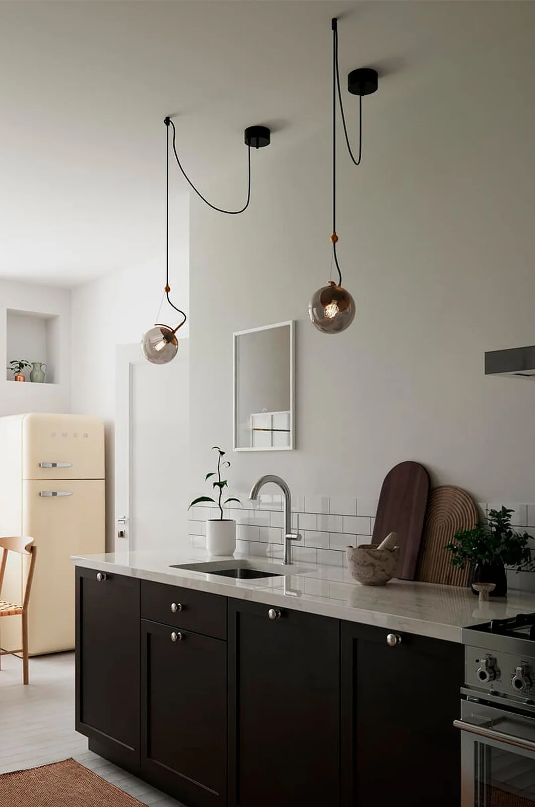 Carry pendel, decentral, 1 lampe fra By Rydéns i Rookgrijs-transparant, Messing, Sort – produktbillede 2 af 2